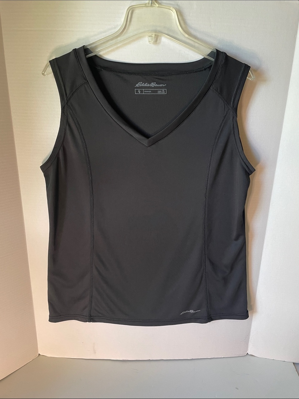 Eddie Bauer  Women's Size XLarge Black V-Neck Performance Tank Top TravelX